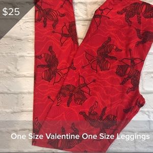 💕❤️LuLaRoe Valentine’s Leggings❤️💕